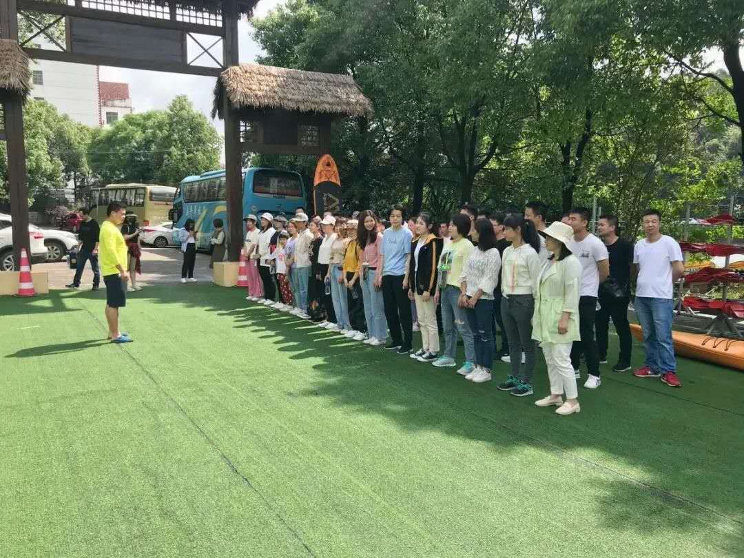 遠(yuǎn)程監(jiān)控,報(bào)警巡邏,清機(jī)加鈔,清分整點(diǎn),憑證寄庫,頭寸箱寄庫,商鋪安保,智能家居 遠(yuǎn)程監(jiān)控,報(bào)警巡邏,清機(jī)加鈔,清分整點(diǎn),憑證寄庫,頭寸箱寄庫,商鋪安保,智能家居