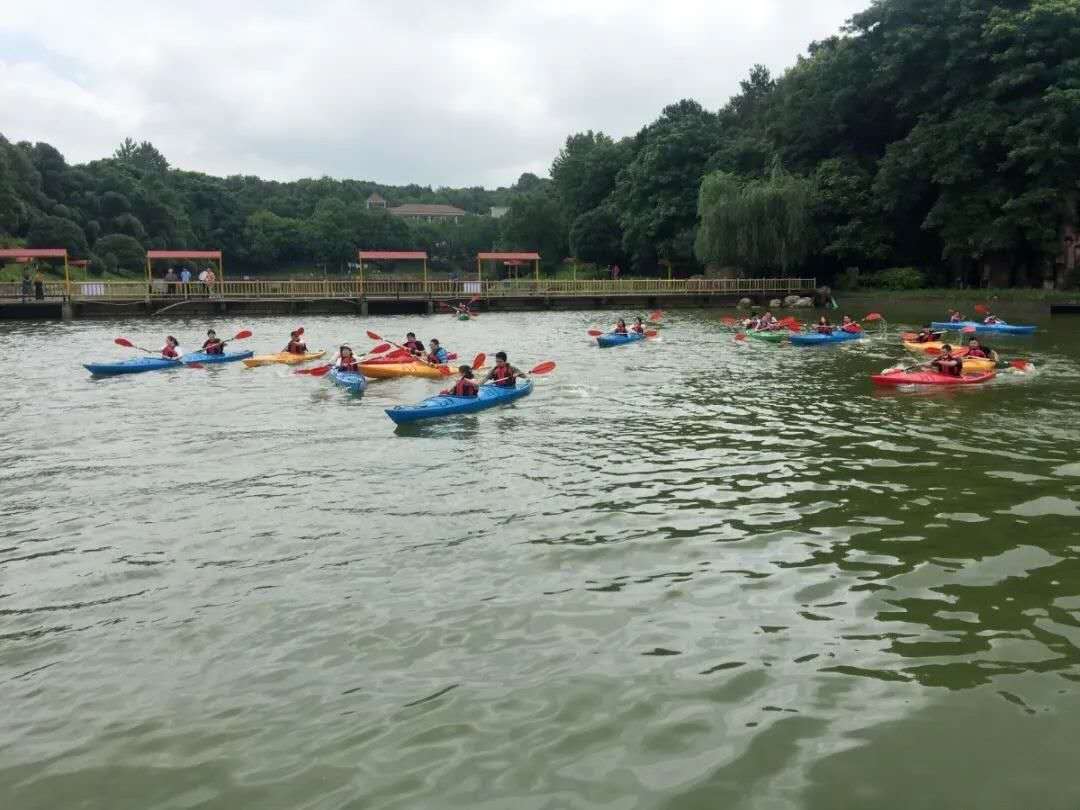 遠(yuǎn)程監(jiān)控,報(bào)警巡邏,清機(jī)加鈔,清分整點(diǎn),憑證寄庫,頭寸箱寄庫,商鋪安保,智能家居 遠(yuǎn)程監(jiān)控,報(bào)警巡邏,清機(jī)加鈔,清分整點(diǎn),憑證寄庫,頭寸箱寄庫,商鋪安保,智能家居