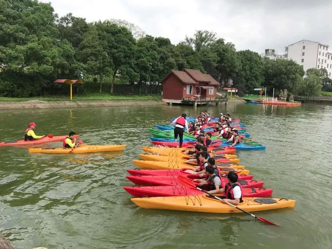 遠(yuǎn)程監(jiān)控,報(bào)警巡邏,清機(jī)加鈔,清分整點(diǎn),憑證寄庫,頭寸箱寄庫,商鋪安保,智能家居 遠(yuǎn)程監(jiān)控,報(bào)警巡邏,清機(jī)加鈔,清分整點(diǎn),憑證寄庫,頭寸箱寄庫,商鋪安保,智能家居