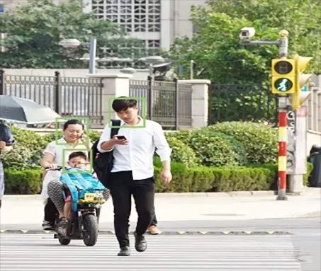 遠(yuǎn)程監(jiān)控,報警巡邏,清機(jī)加鈔,清分整點(diǎn),憑證寄庫,頭寸箱寄庫,商鋪安保,智能家居