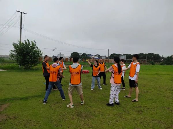 遠程監(jiān)控,報警巡邏,清機加鈔,清分整點,憑證寄庫,頭寸箱寄庫,商鋪安保,智能家居