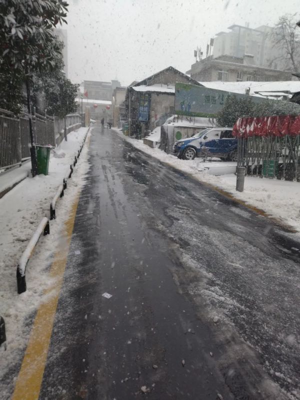 遠(yuǎn)程監(jiān)控,報(bào)警巡邏,清機(jī)加鈔,清分整點(diǎn),憑證寄庫(kù),頭寸箱寄庫(kù),商鋪安保,智能家居