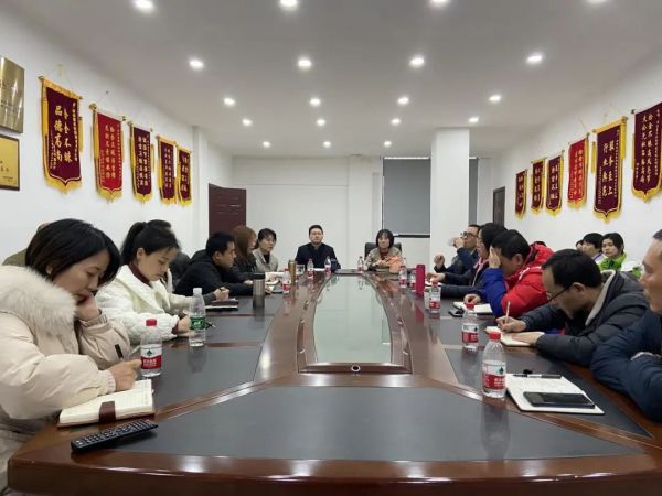 遠(yuǎn)程監(jiān)控,報(bào)警巡邏,清機(jī)加鈔,清分整點(diǎn),憑證寄庫(kù),頭寸箱寄庫(kù),商鋪安保,智能家居